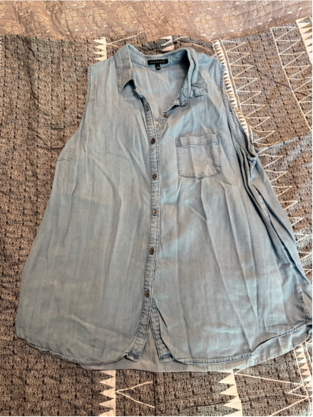 Women's Staccato Sleeveless Denim Button Down Shirt Blue Size L